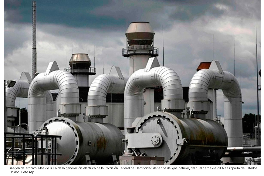 Alza en precios del gas presionará calificación de riesgo y rentabilidad de CFE: calificadoras