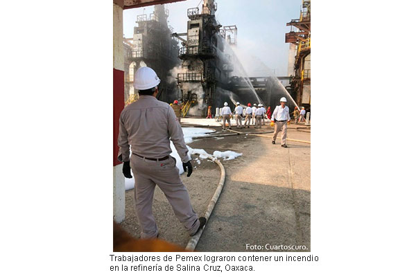 Pemex controla incendio en refinería de Salina Cruz