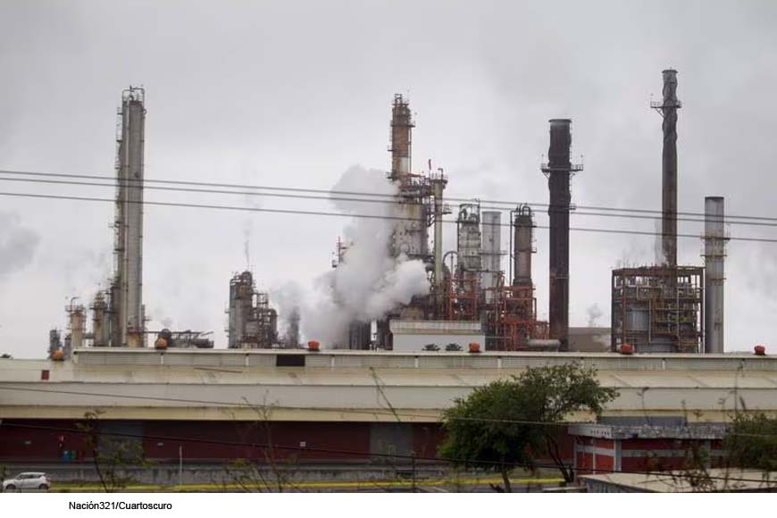 Dispara contaminación el refinamiento de Pemex