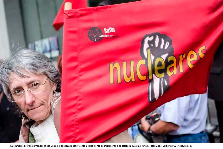 Trabajadores de la industria nuclear revisan propuesta de la SENER