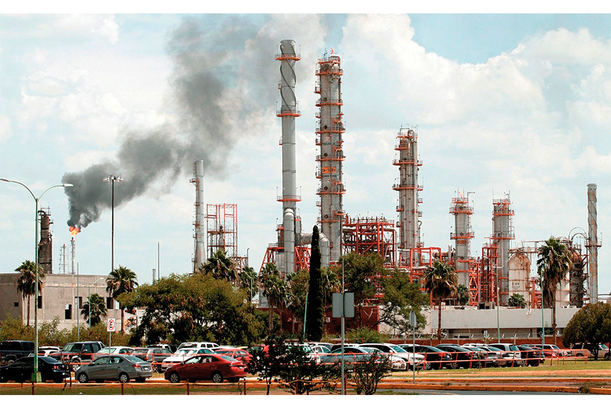 Se desinfla actividad en refinerías nacionales de Pemex en mayo