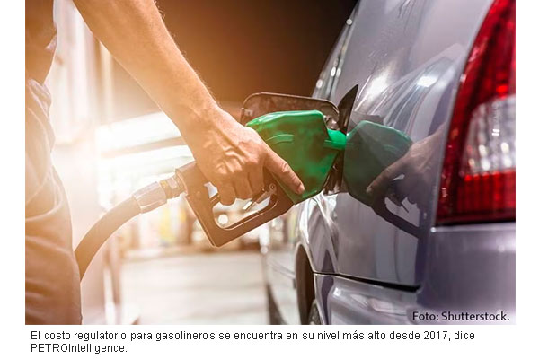 Costos regulatorios absorben el 18% de ganancias de los gasolineros