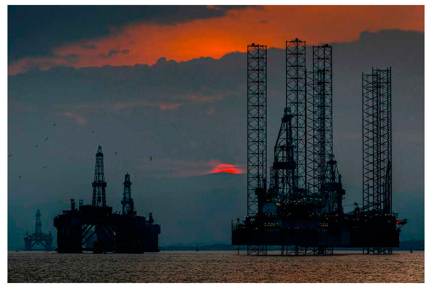 El mercado del petróleo se enfrenta a un triple golpe y la IEA tiene claro el porqué: Irán, OPEP+ y los vehículos eléctricos