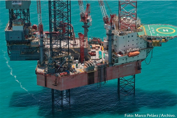 Pemex produce 10 mil barriles más en región marina del sureste